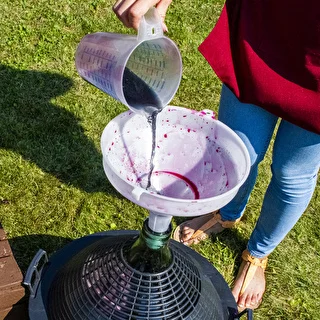 Embudo de plástico de 30cm de diámetro – photo 4