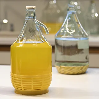 Dama de vidrio 5L con cesta con cierre mecánico – photo 4