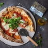 Piedra para pizza con asa y cuchillo, Ø 33 cm - 12 