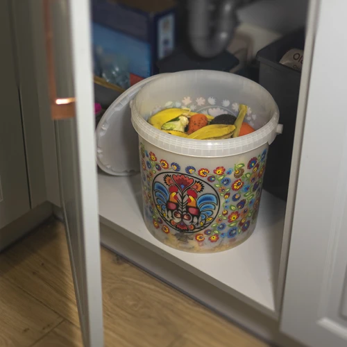 Cubo alimentario GWIOZDA - con tapa, 10 L - 8