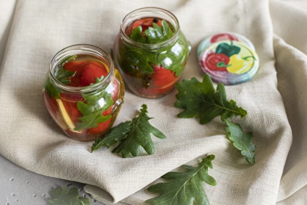 Episodio 2: Pimientos fermentados con hojas de roble