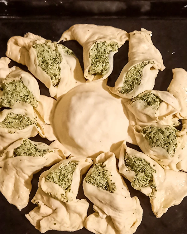 Estrella de masa con levadura y espinacas